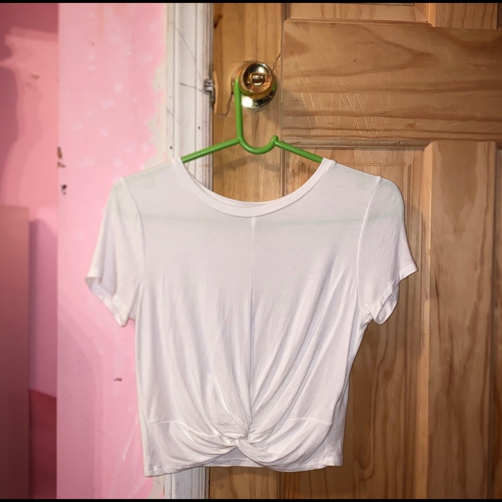 white cropped t-shirt